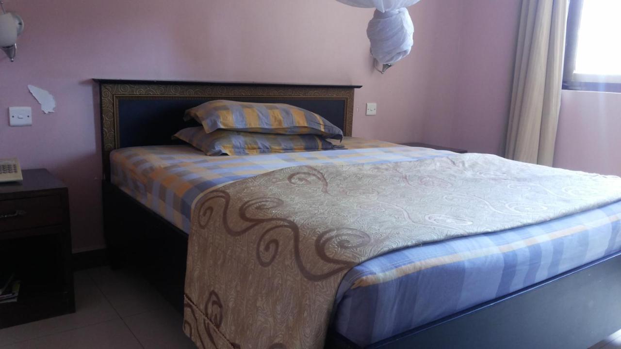 Palema Crown Hotel Gulu Zewnętrze zdjęcie