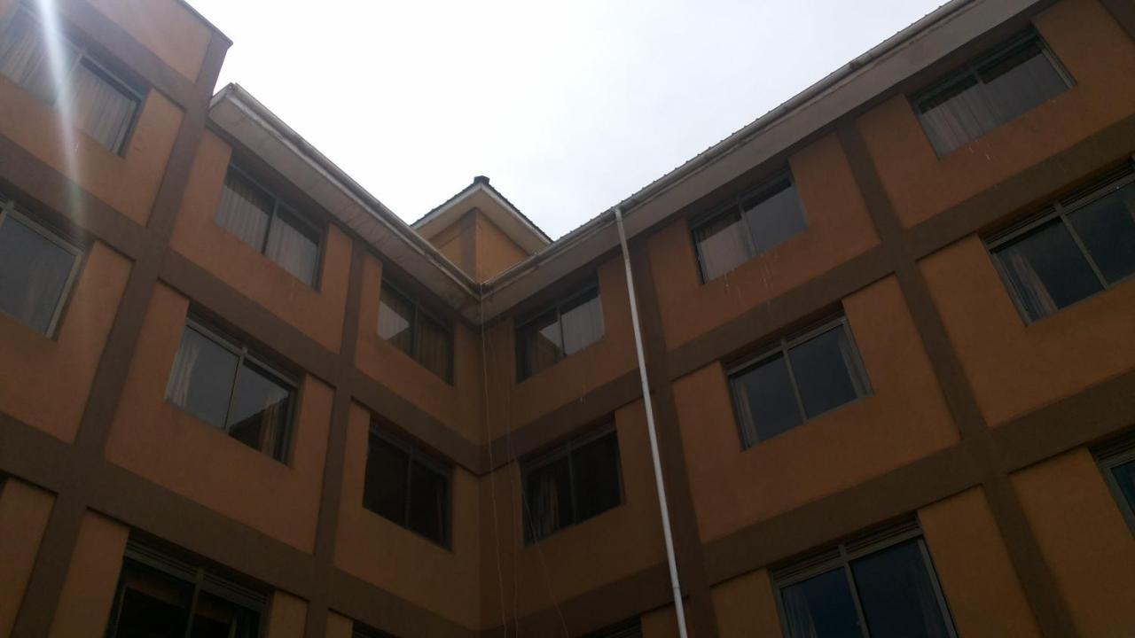 Palema Crown Hotel Gulu Zewnętrze zdjęcie