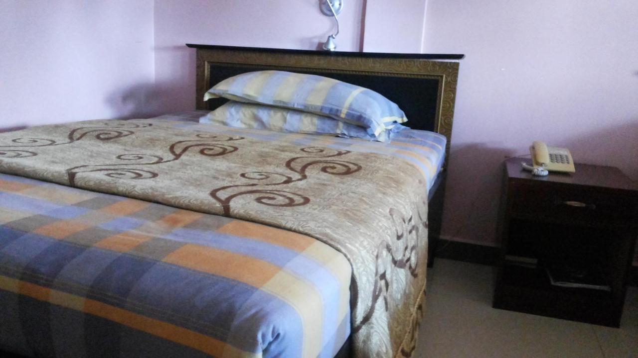 Palema Crown Hotel Gulu Zewnętrze zdjęcie